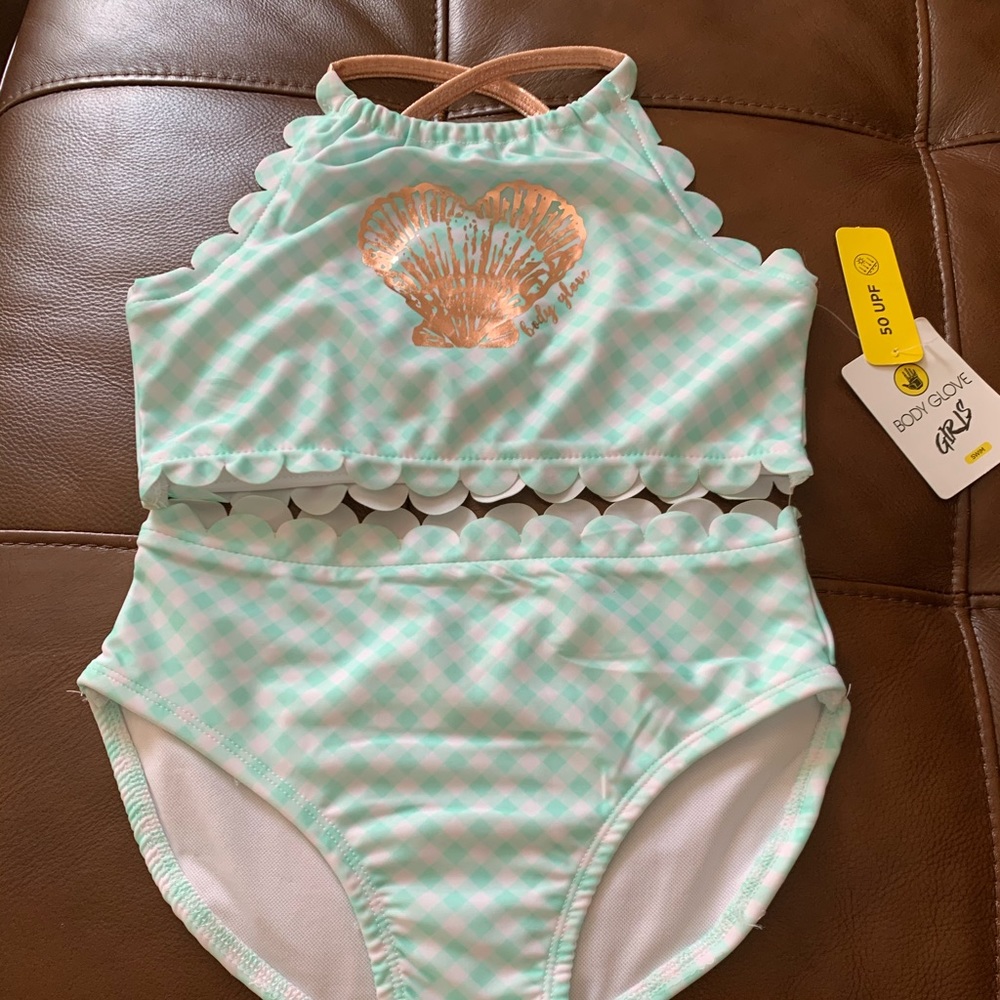 Girls 2 piece swimsuit